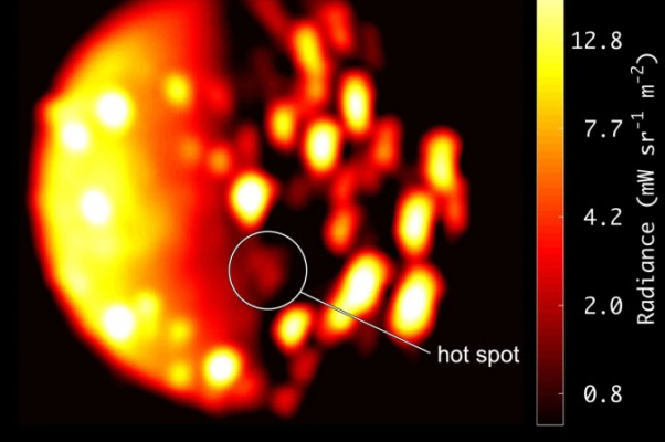 科学家在木星卫星上发现活火山