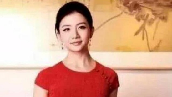 颜值最高的中国女富豪，现在身价超100亿却依然是单身贵族